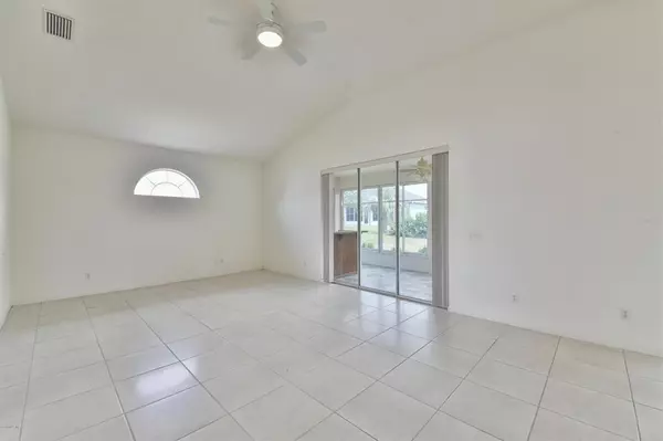 Ocala, FL 34482,1921 NW 57th CT