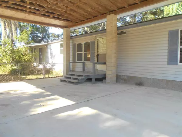 14648 NE 248th TER, Salt Springs, FL 32134