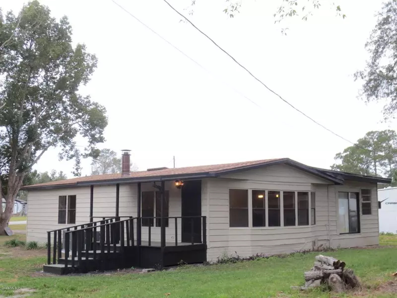 18967 SE 55th PL, Ocklawaha, FL 32179