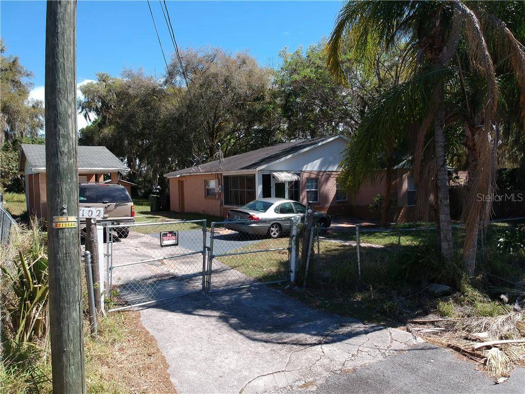 102 N FAULKNER AVE, Leesburg, FL 34748