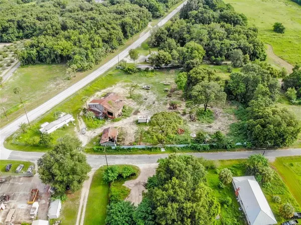 16235 S HIGHWAY 25, Weirsdale, FL 32195