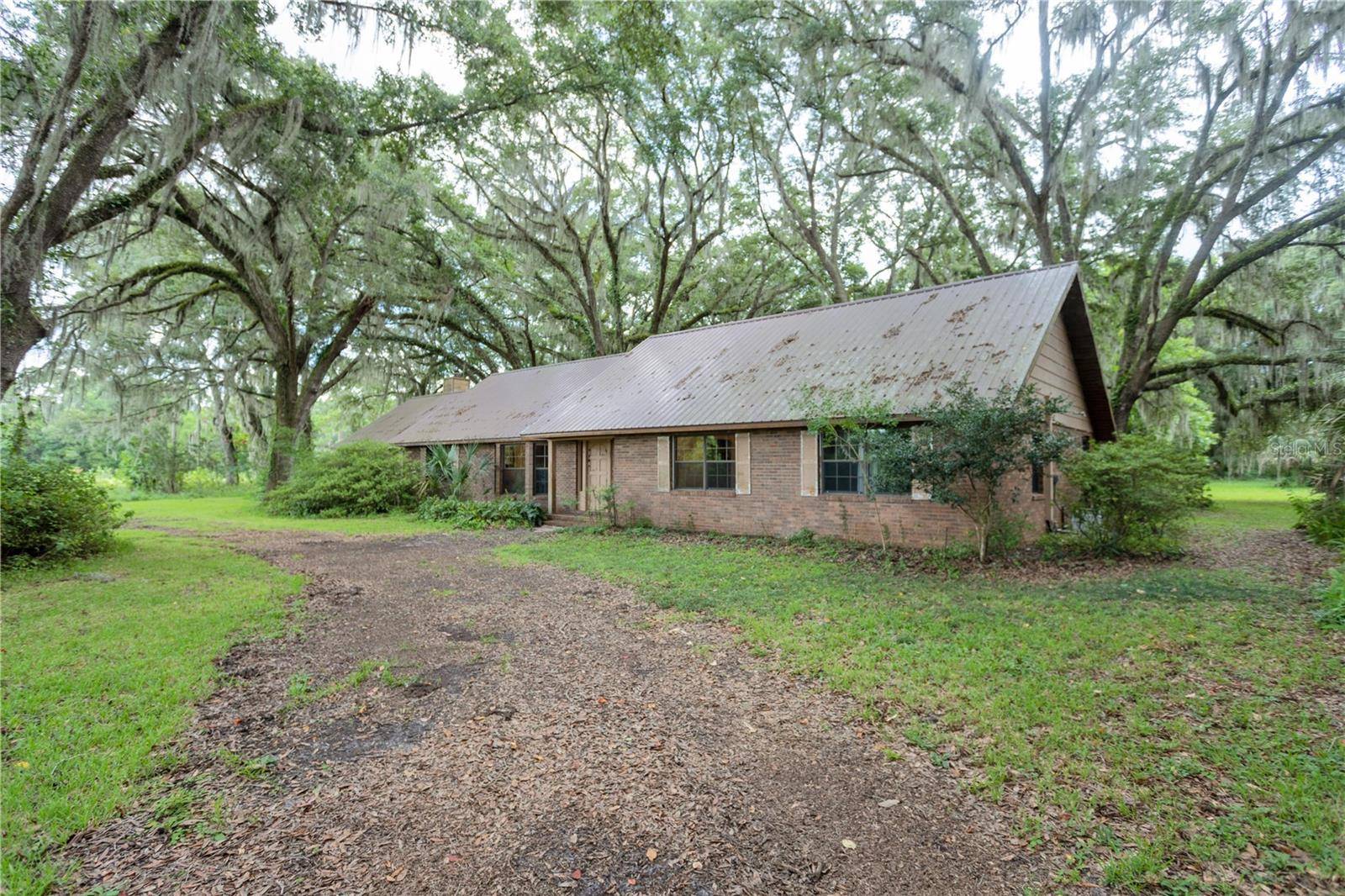 Hawthorne, FL 32640,18001 SE HAWTHORNE RD