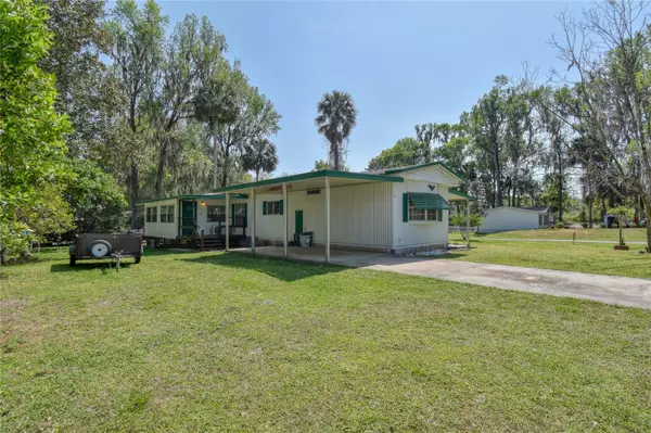 Ocala, FL 34476,305 SW 84TH LN