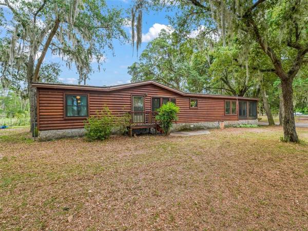 18955 SE 51ST ST, Ocklawaha, FL 32179