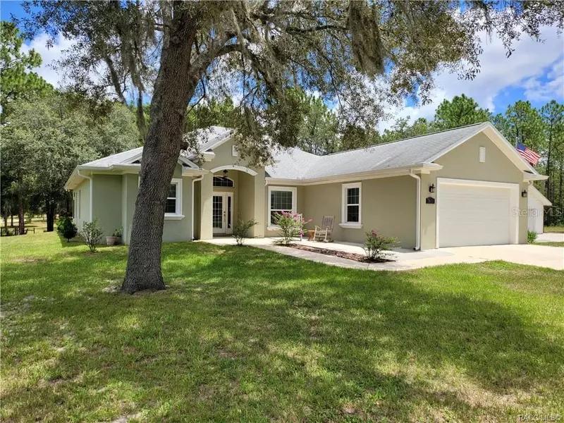 7655 W SIR WALTERS LN, Dunnellon, FL 34433