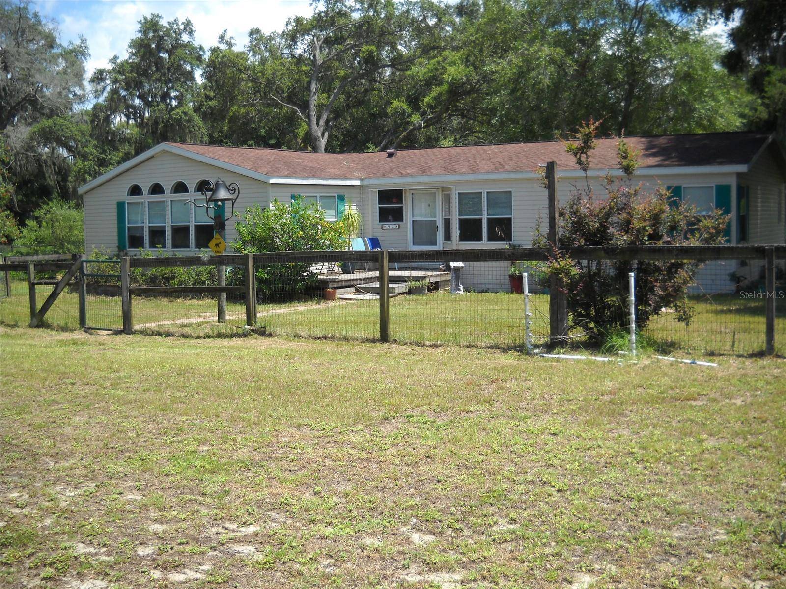 928, 930, 924 NE 168 ST, Citra, FL 32113