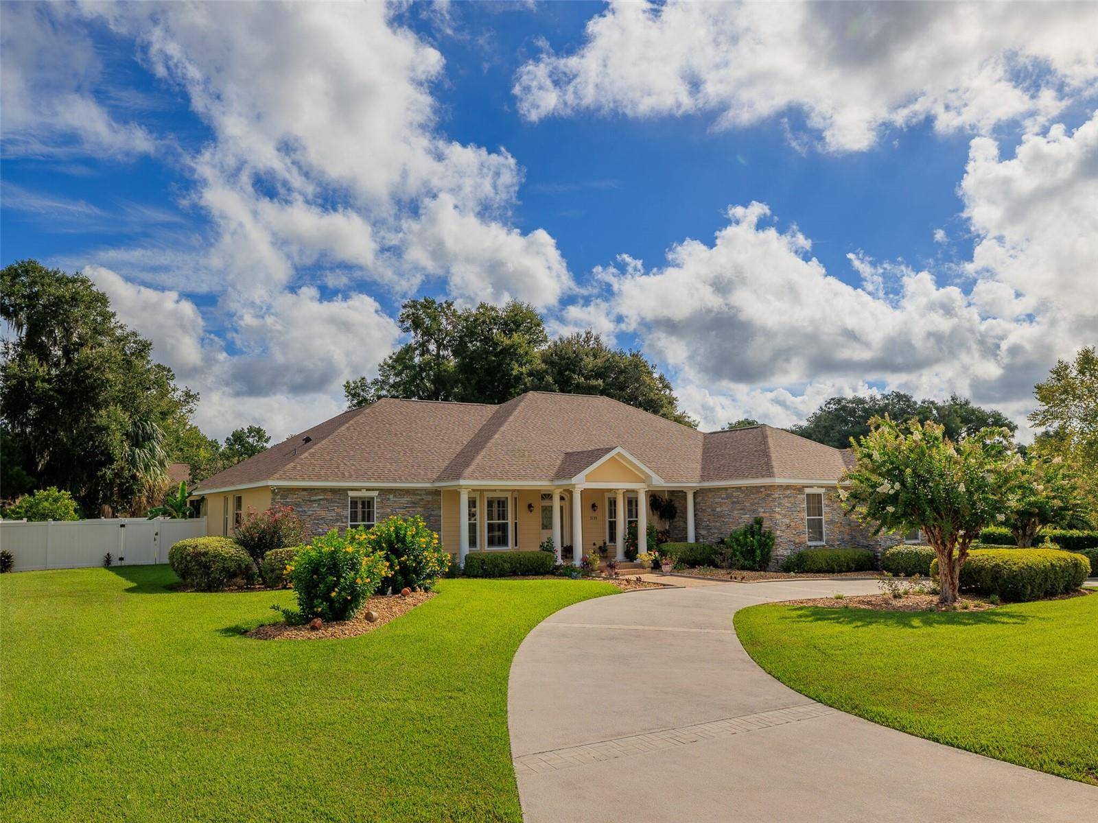 2135 SE 25TH LOOP, Ocala, FL 34471