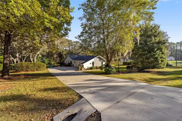 Hernando, FL 34442,657 E FORESTHILL PL