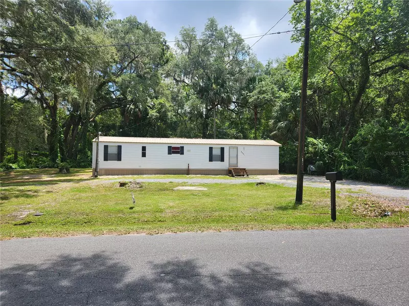 2661 CR 423, Lake Panasoffkee, FL 33538