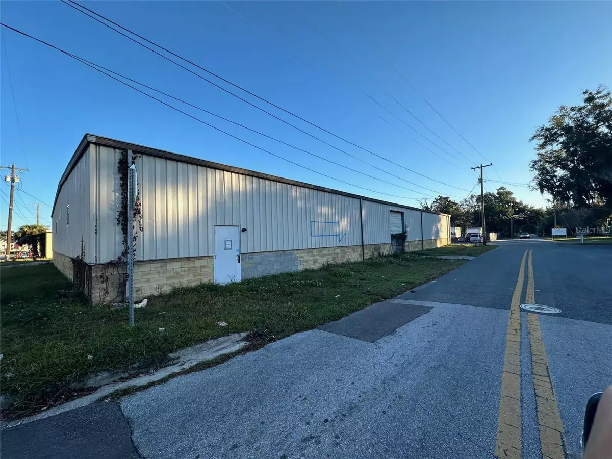 Ocala, FL 34475,909 NW 4TH AVE