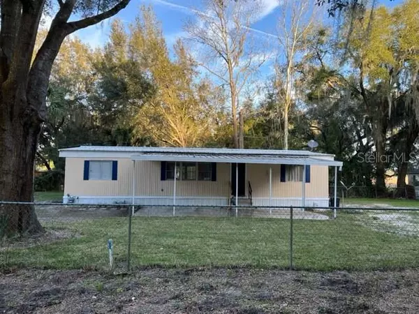 208 NAVAJO ST, Satsuma, FL 32189