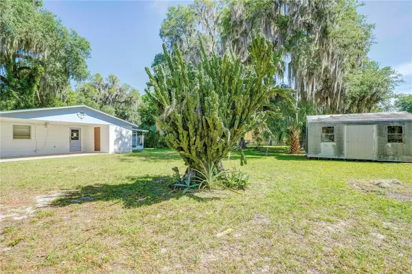 Lake Panasoffkee, FL 33538,2429 CR 451