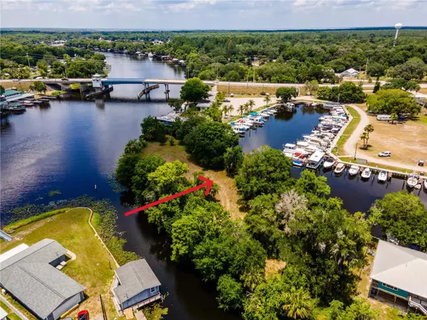 Astor, FL 32102,1570 RIVEREDGE CT