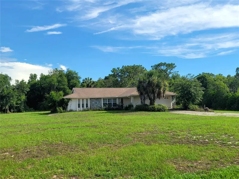 5648 W GROVEPARK RD, Dunnellon, FL 34433