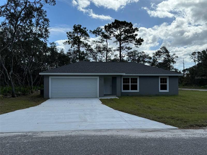 181 FISHER WAY LOOP, Ocklawaha, FL 32179