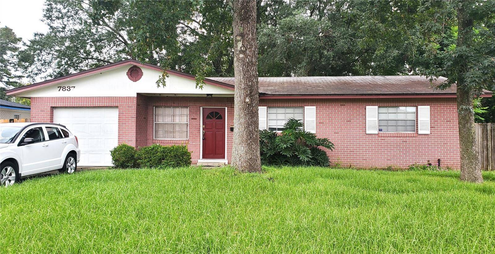 7837 LISA DR E, Jacksonville, FL 32217