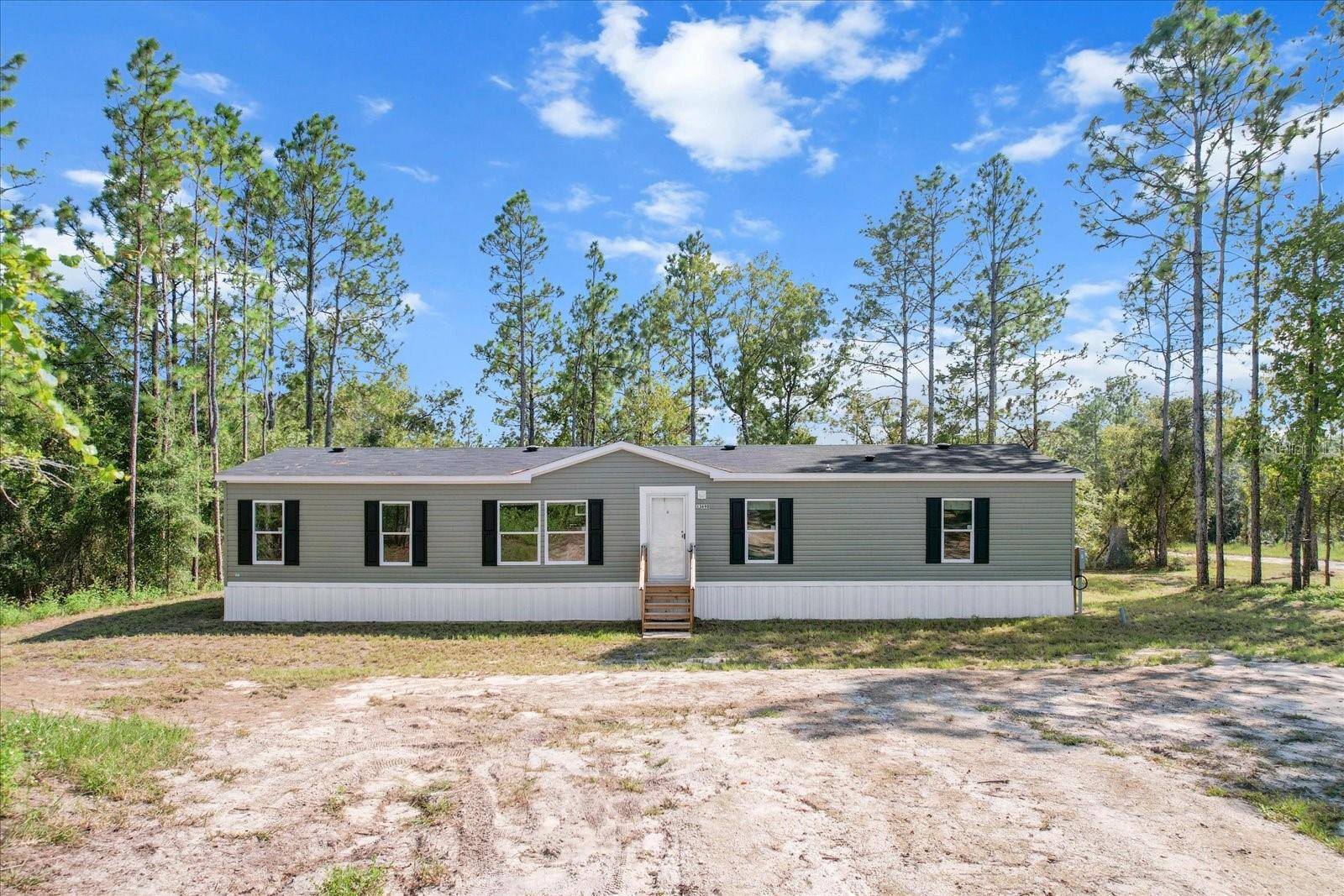 Williston, FL 32696,13690 NE 10TH ST