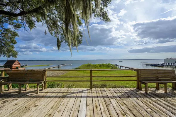 13414 SE 124TH PL, Ocklawaha, FL 32179