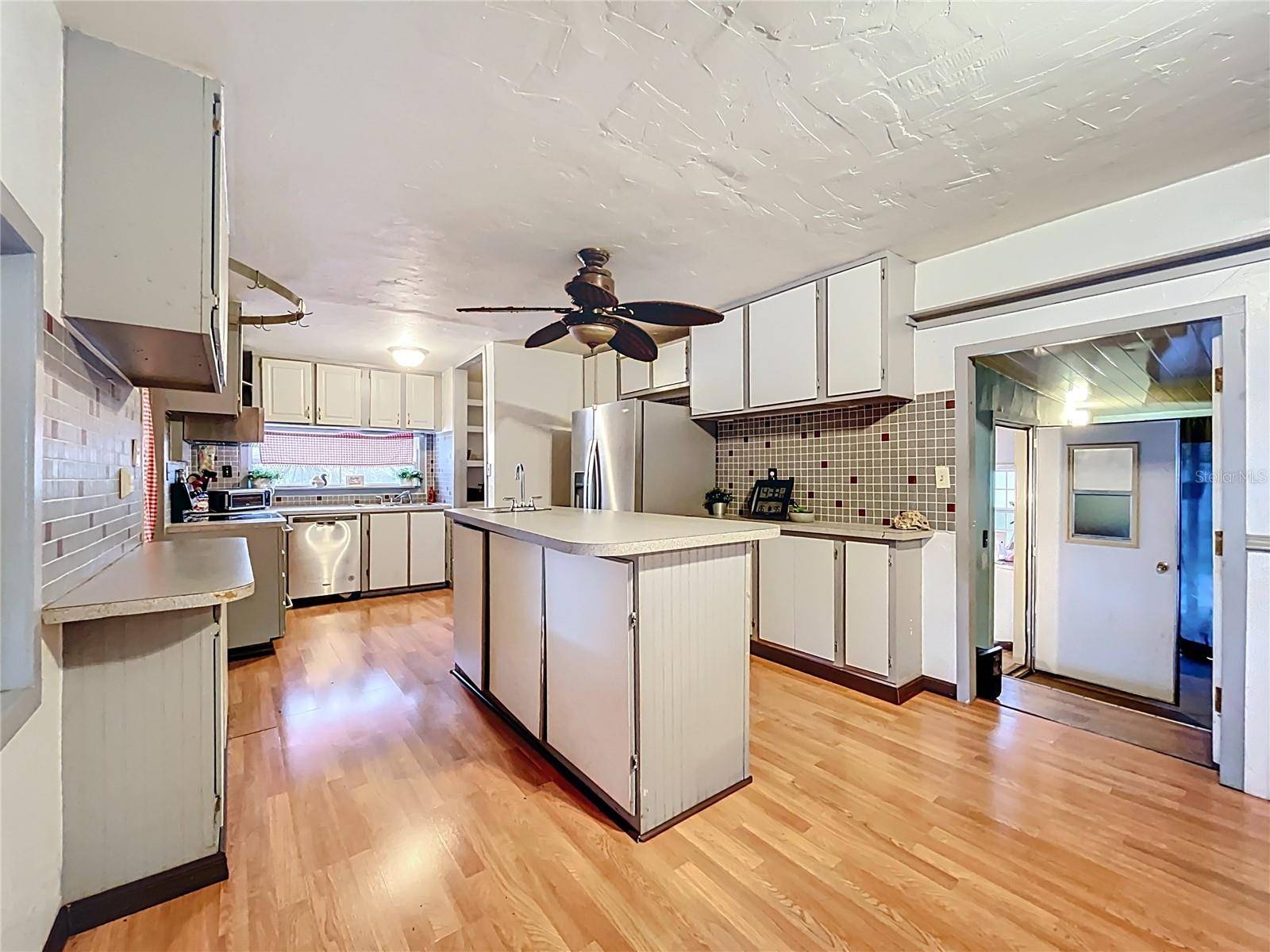 Leesburg, FL 34788,34828 1ST AVE