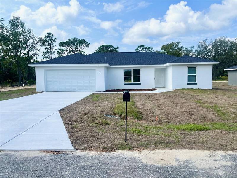 37 GUAVA TERRACE RADL, Ocklawaha, FL 32179