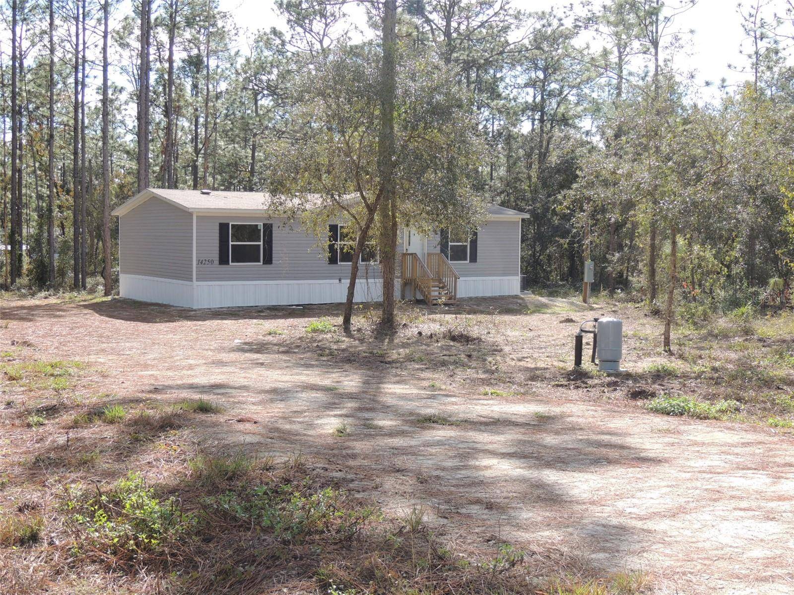 14250 SE 20TH ST, Morriston, FL 32668