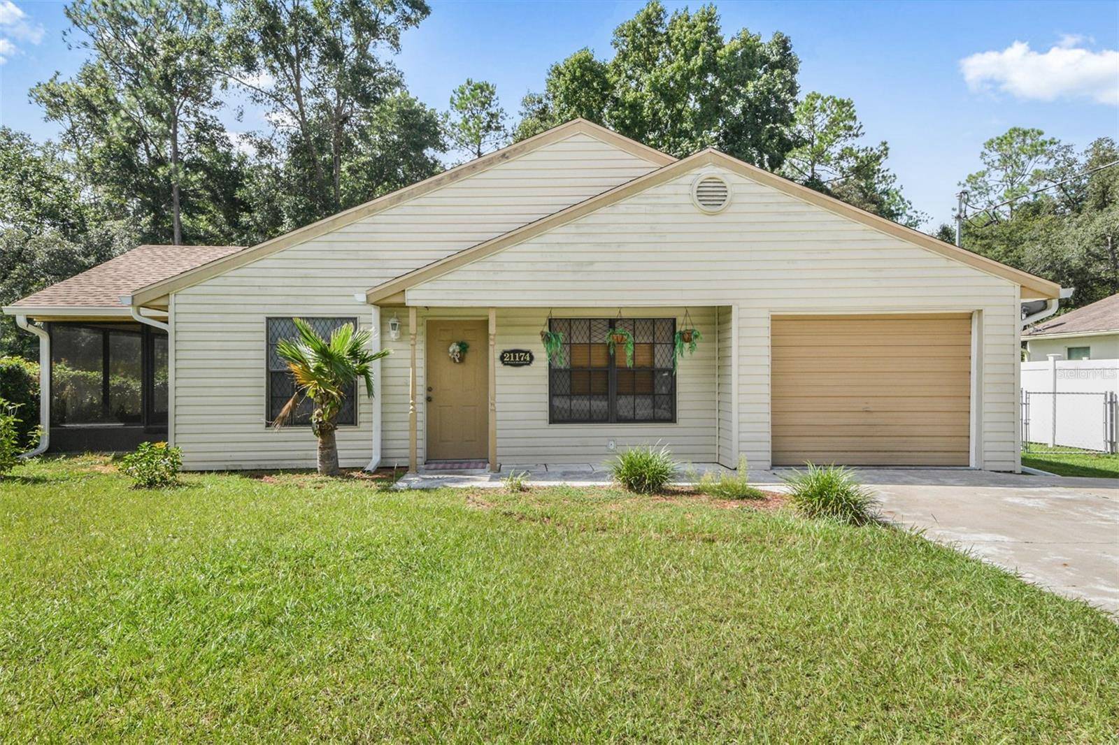 21174 SW PEACH BLOSSOM ST, Dunnellon, FL 34431