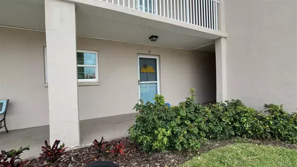 Largo, FL 33774,10215 REGAL DR #19