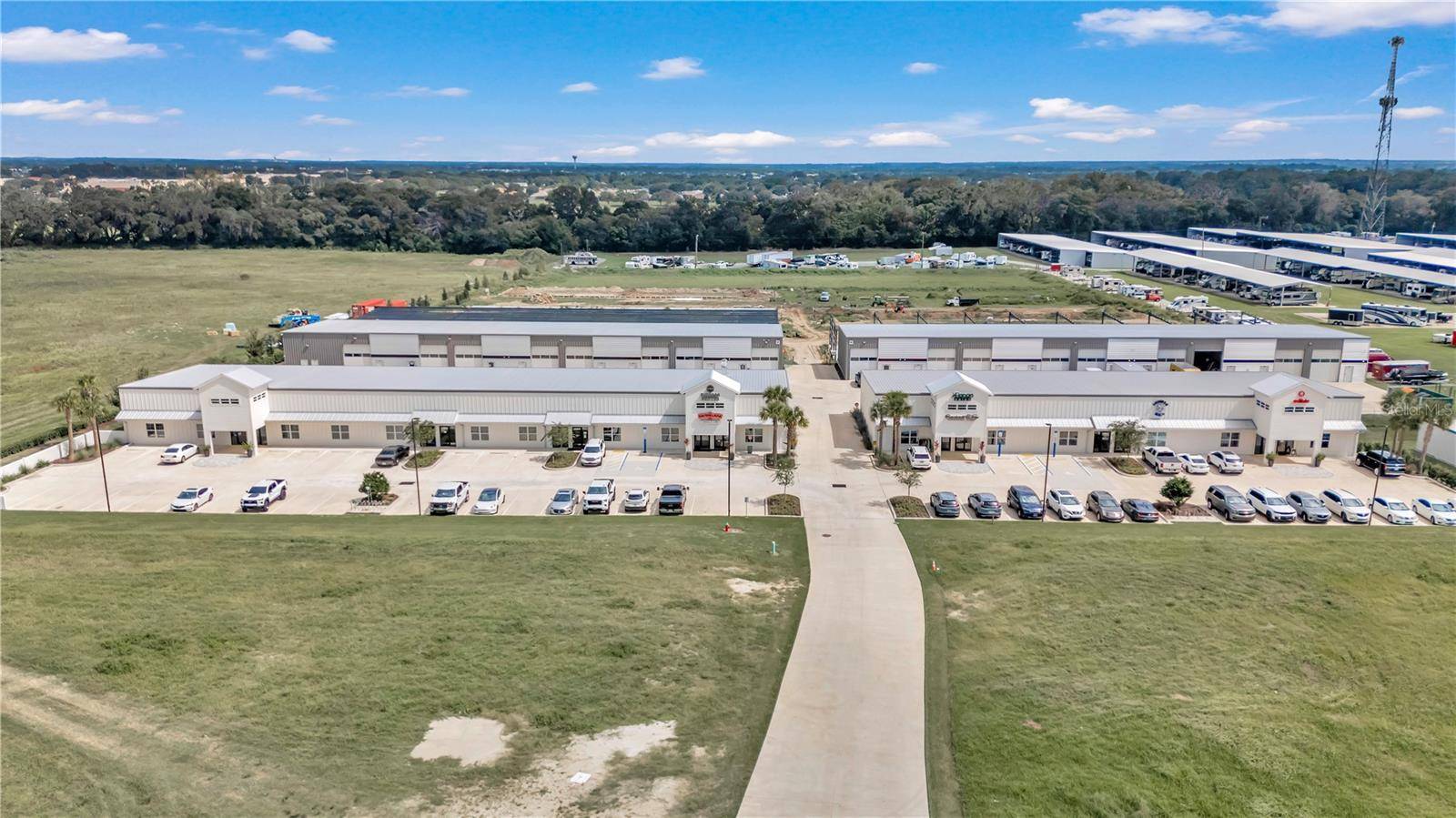 4060 THOMAS ST, Oxford, FL 34484