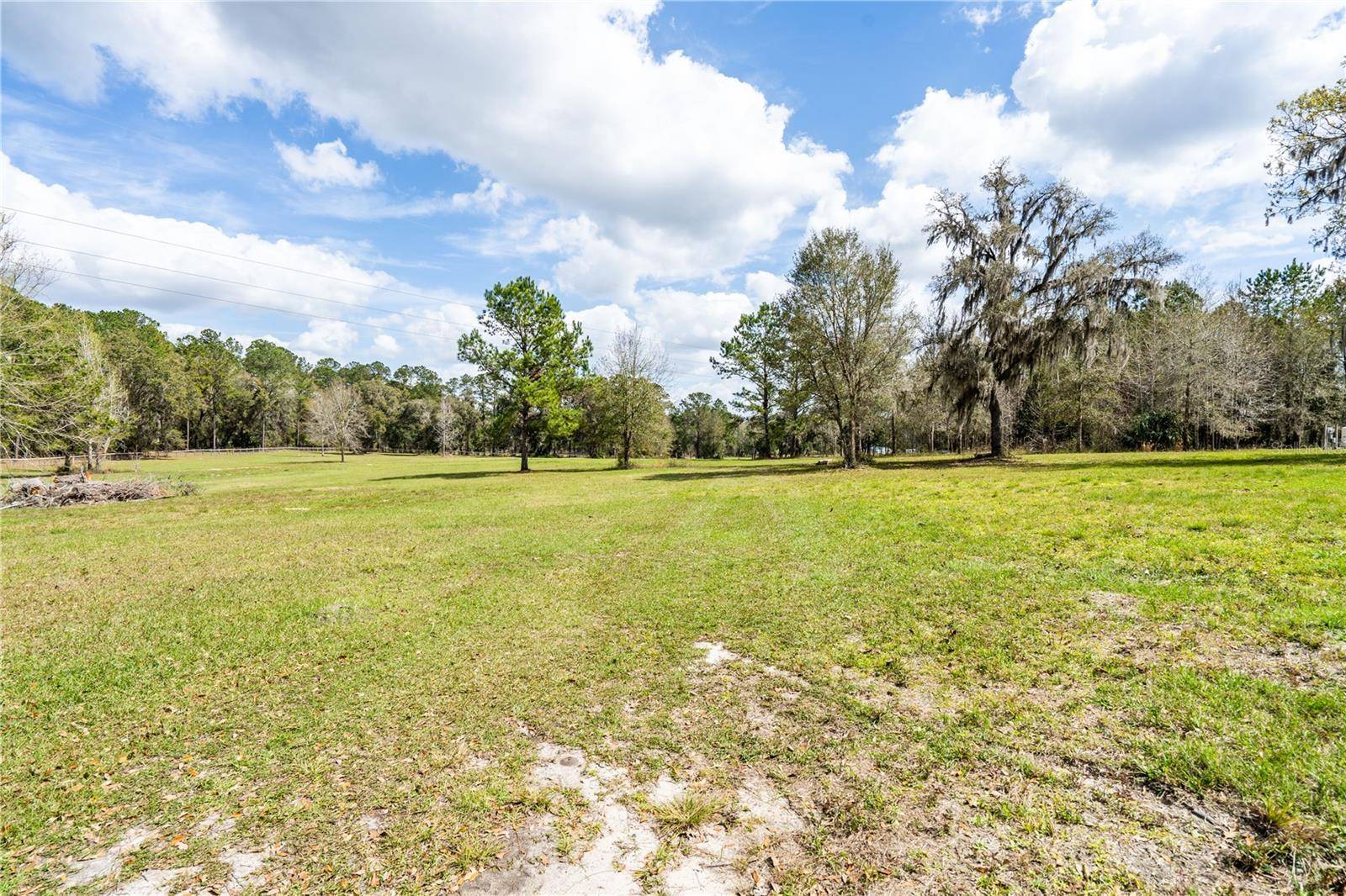 Williston, FL 32696,18601 NW 160TH AVE