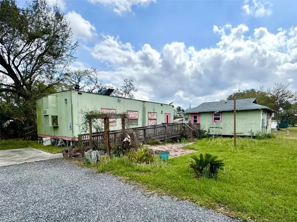 219 W SEMINOLE AVE, Bushnell, FL 33513