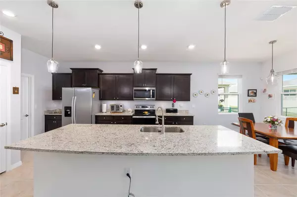 Ocala, FL 34476,6083 SW 93RD LOOP