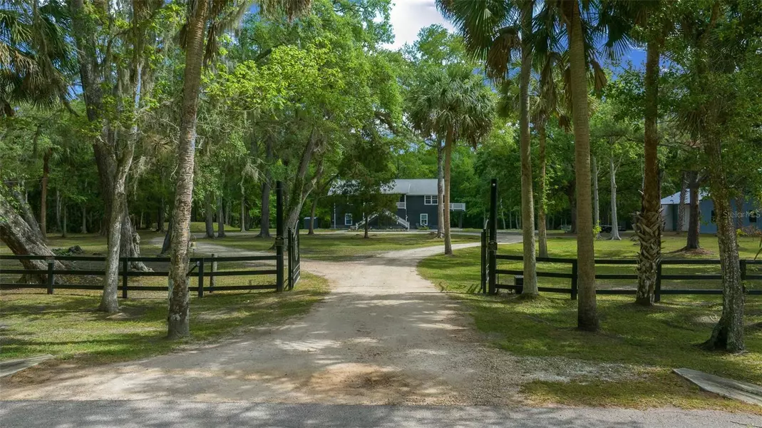 11311 NE 40TH STREET RD, Silver Springs, FL 34488
