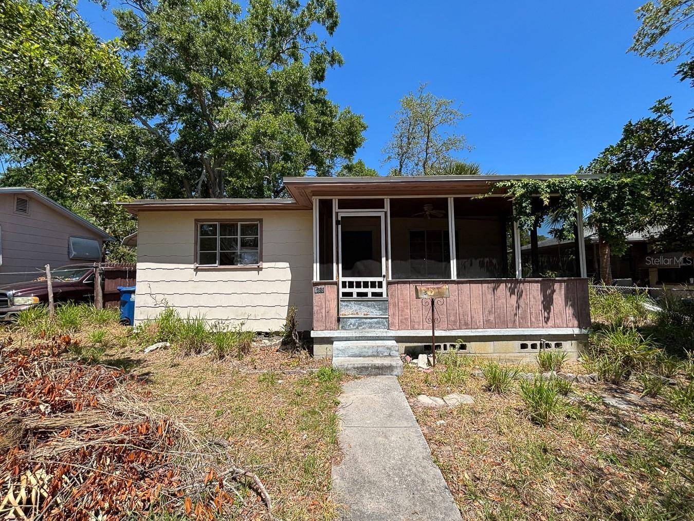 655 36TH AVE S, St Petersburg, FL 33705