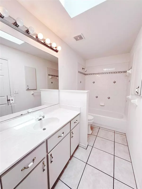 Ocala, FL 34470,3932 NE 21ST LN