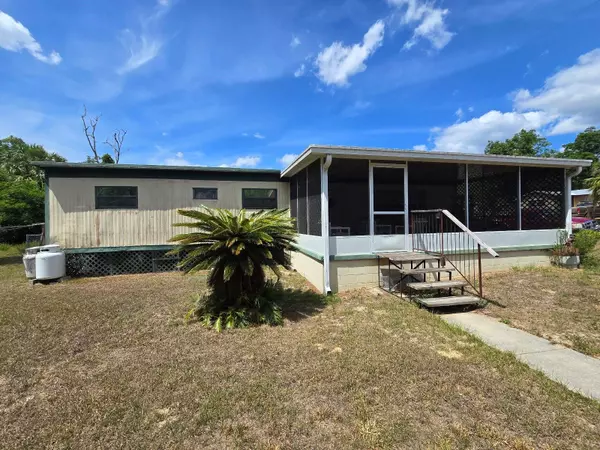 3490 SE 174TH CT, Ocklawaha, FL 32179