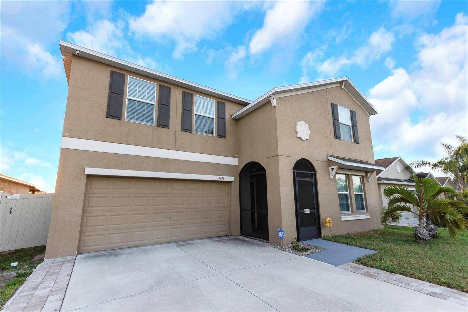 Ruskin, FL 33570,1739 BROAD WINGED HAWK DR