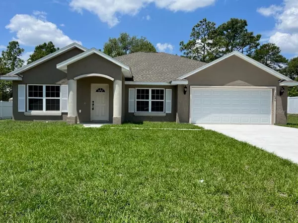 1 FISHER PLACE DR, Ocklawaha, FL 32179