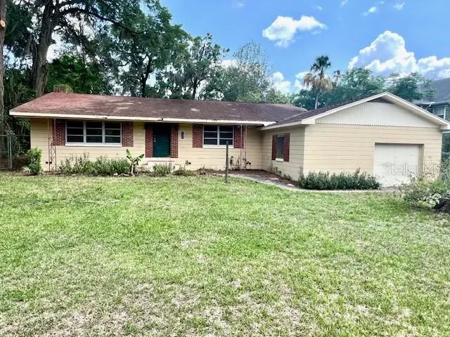 Ocala, FL 34470,2220 NE 3RD ST
