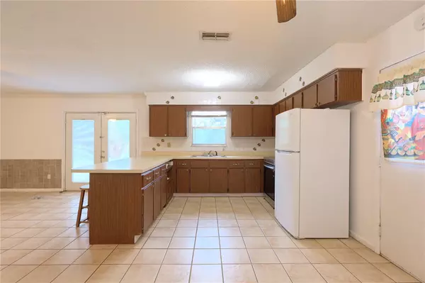 Ocala, FL 34472,606 WATER RD