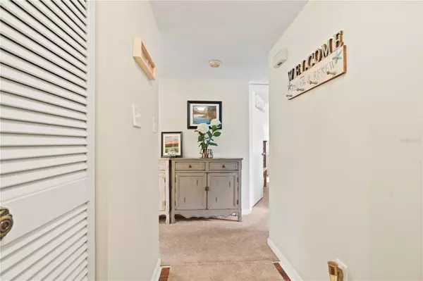 Ocala, FL 34472,688 MIDWAY DR #B