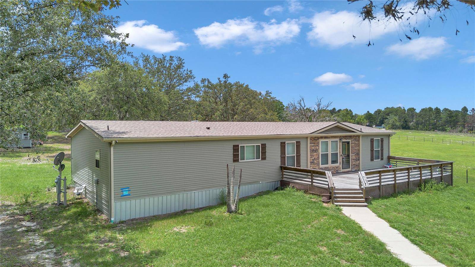 Howey In The Hills, FL 34737,7565 DEWEY ROBBINS RD