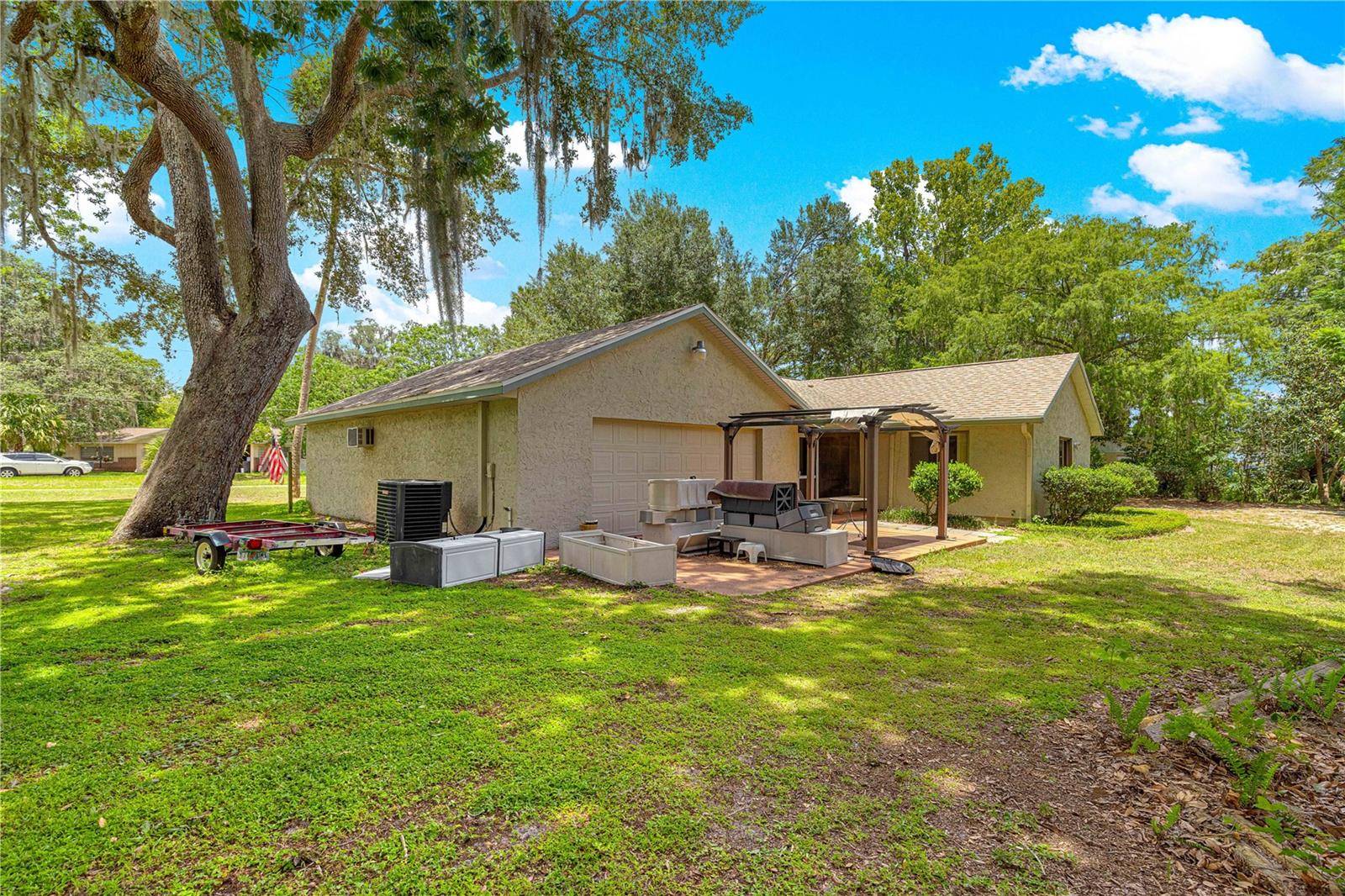 Ocala, FL 34472,519 SPRING LAKE RD