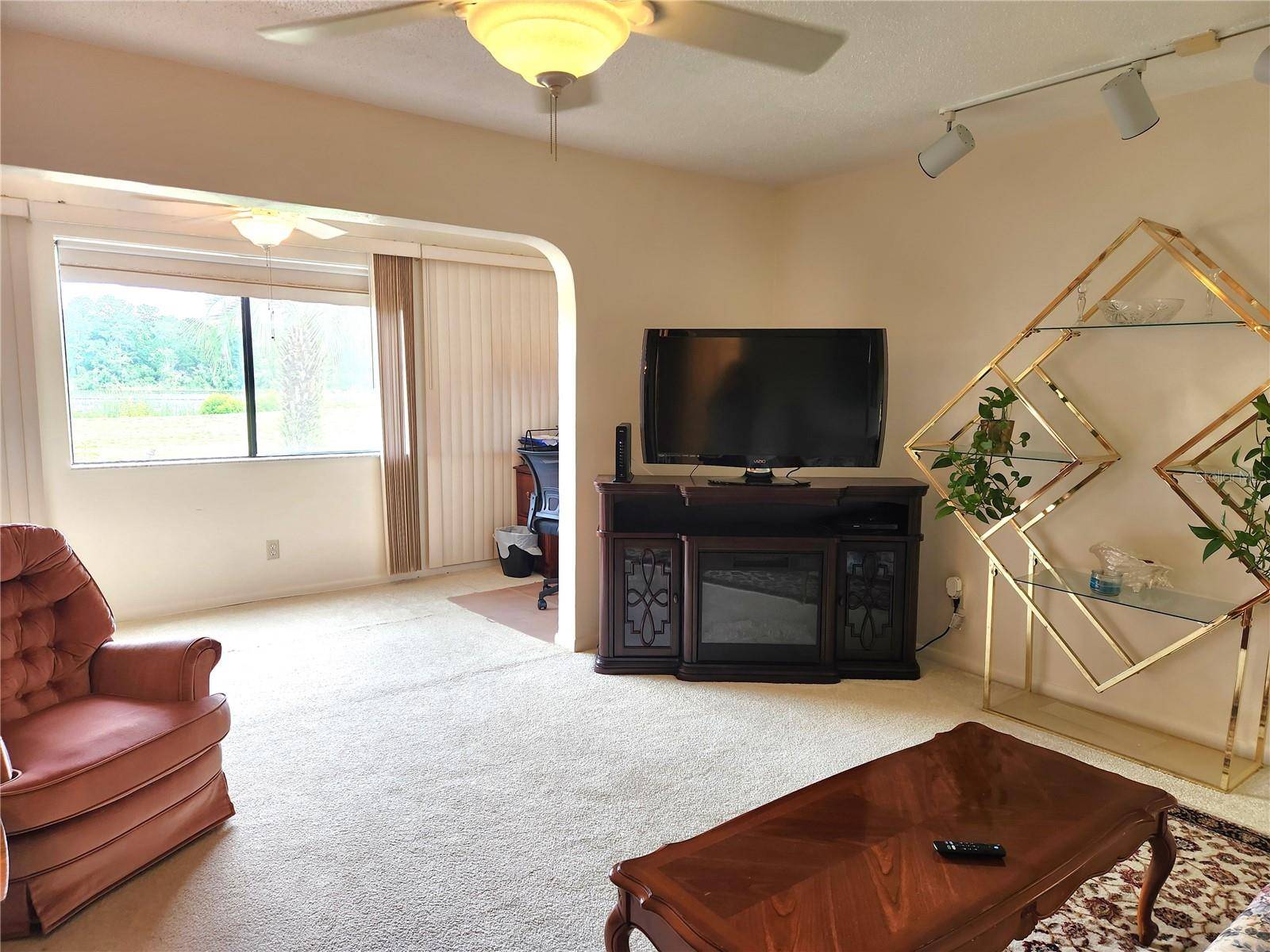 Ocala, FL 34472,654 MIDWAY DR #A