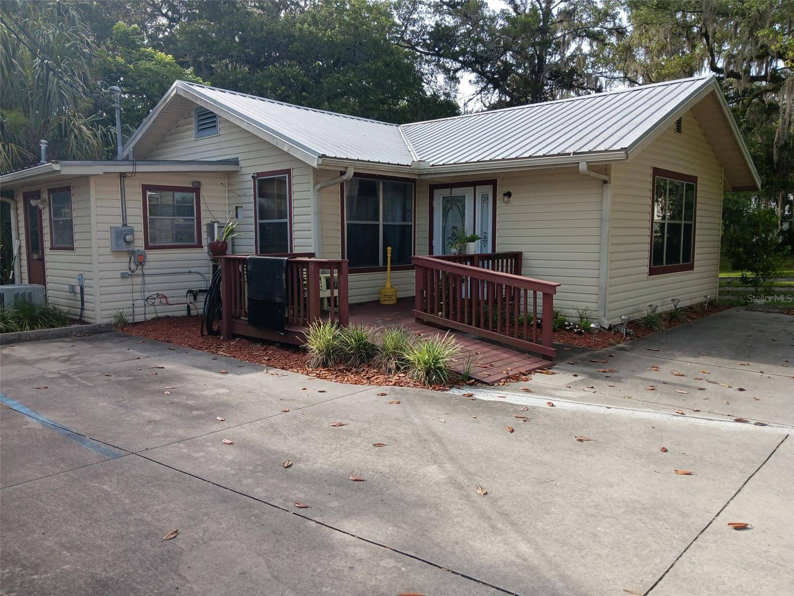 15 SE 5TH ST, Williston, FL 32696