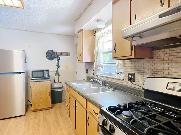 Anthony, FL 32617,3040 NE 97TH STREET RD