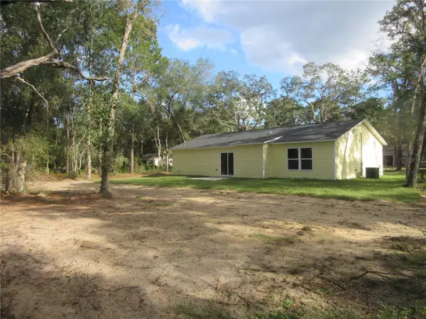 Ocklawaha, FL 32179,17009 SE 60TH ST