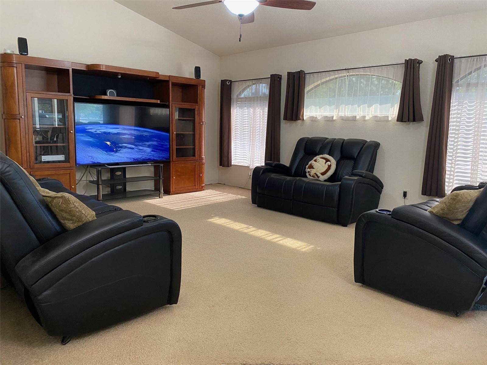 Belleview, FL 34420,9923 SE 64TH AVE