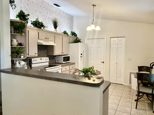 Ocala, FL 34470,2305 NE 40TH AVE