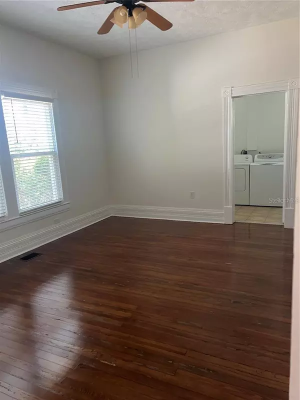 Ocala, FL 34471,32 SE 9TH AVE #1