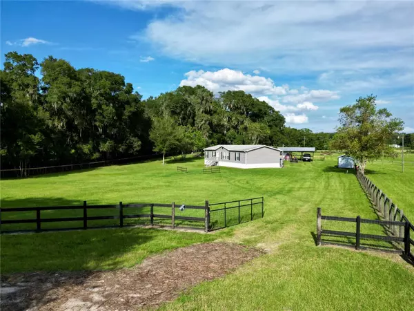 Summerfield, FL 34491,4012 SE 150TH ST